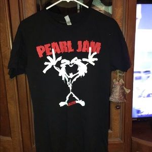 Black Pearl Jam shirt